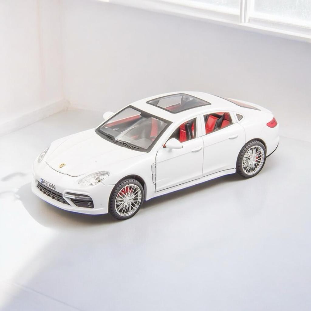 1/18 PORSCHE PANAMERA