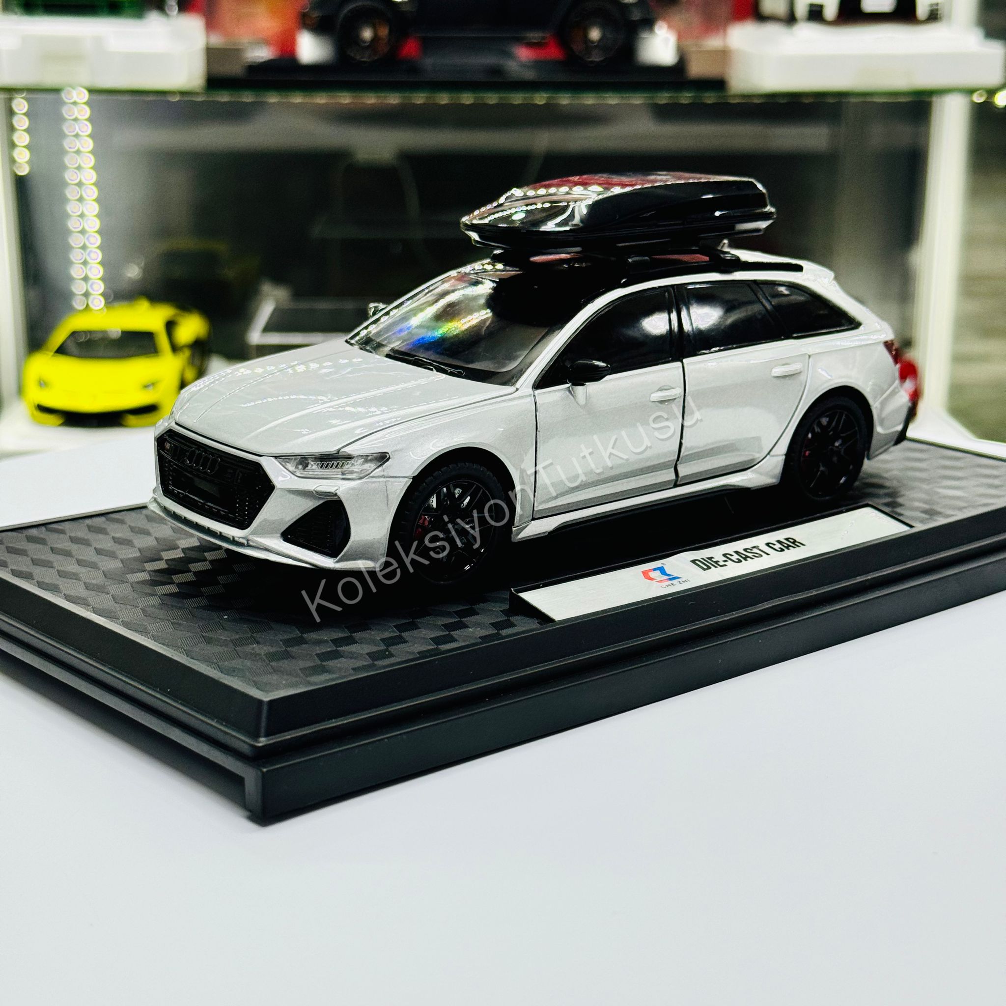 1/24 AUDİ RS6 AVANT