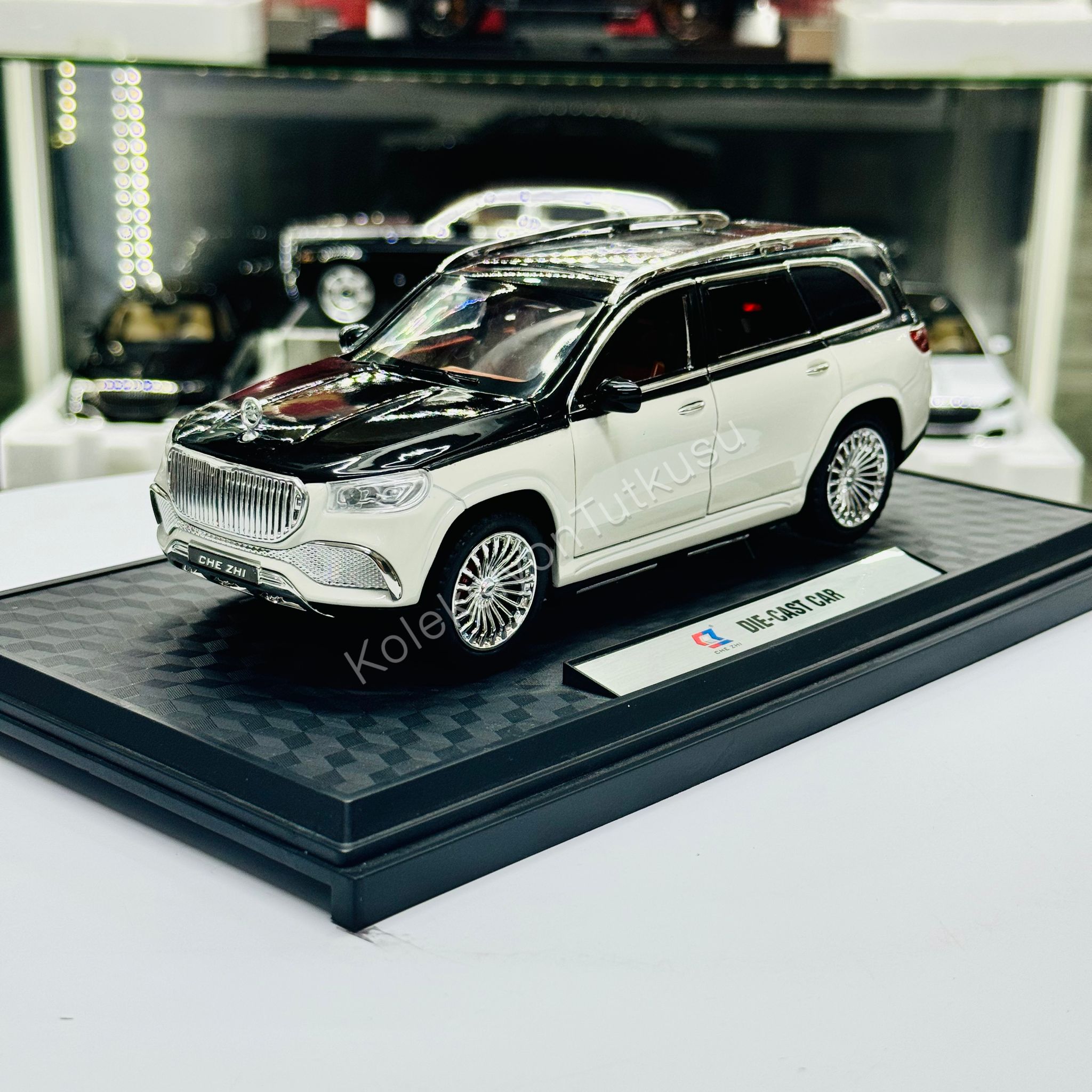 1/24 MERCEDES GLS600 MAYBACH