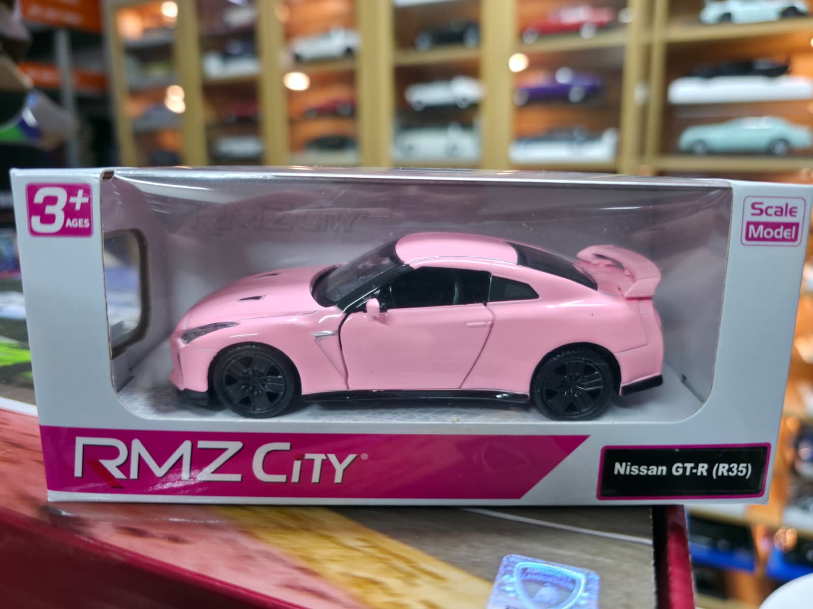 1/32 NİSSAN GTR R35