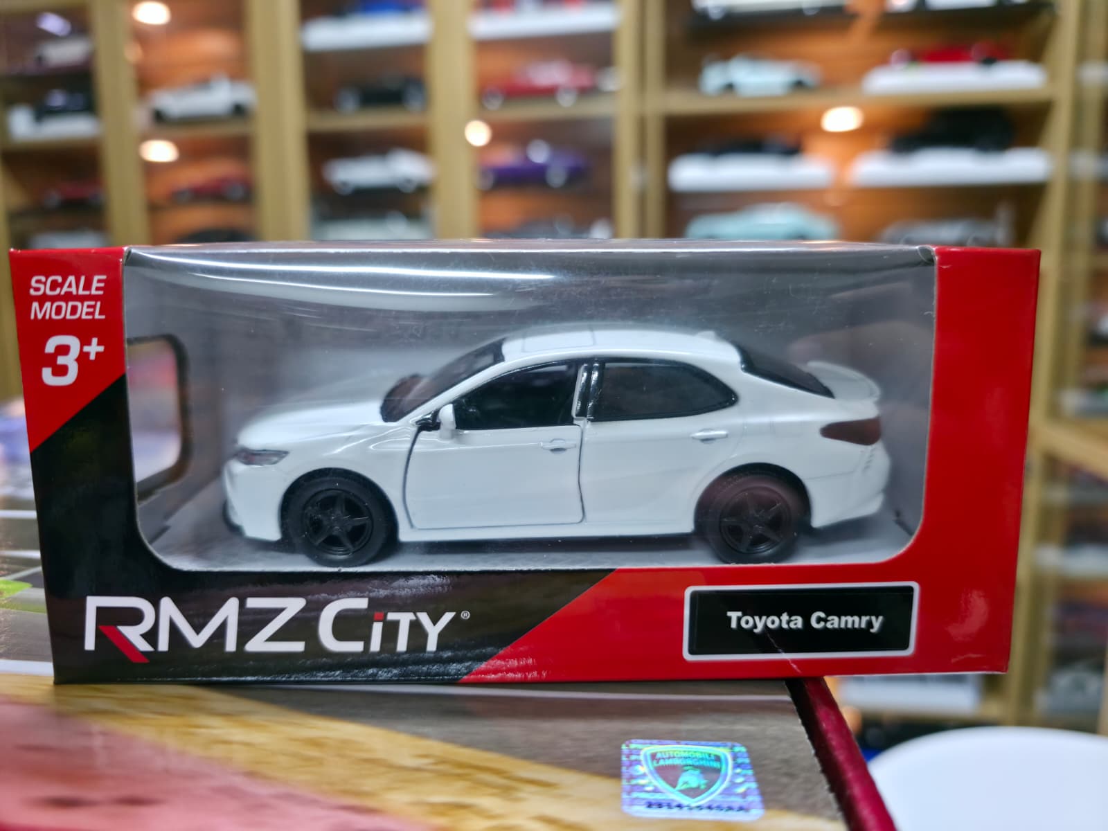 1/32 TOYOTA CAMRY