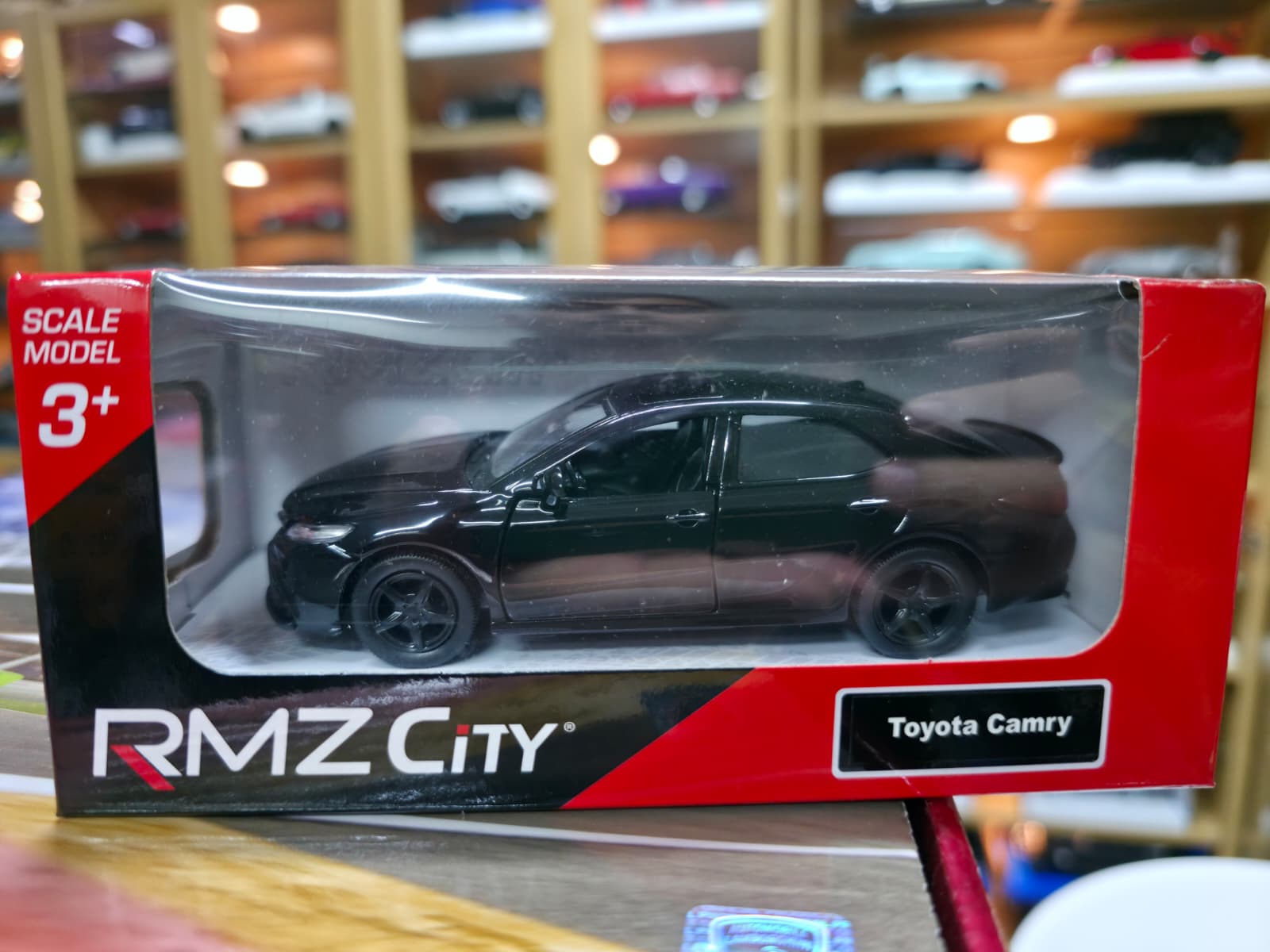 1/32 TOYOTA CAMRY