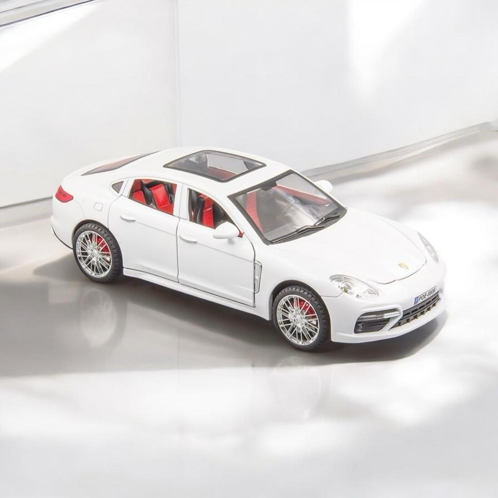 1/18 PORSCHE PANAMERA