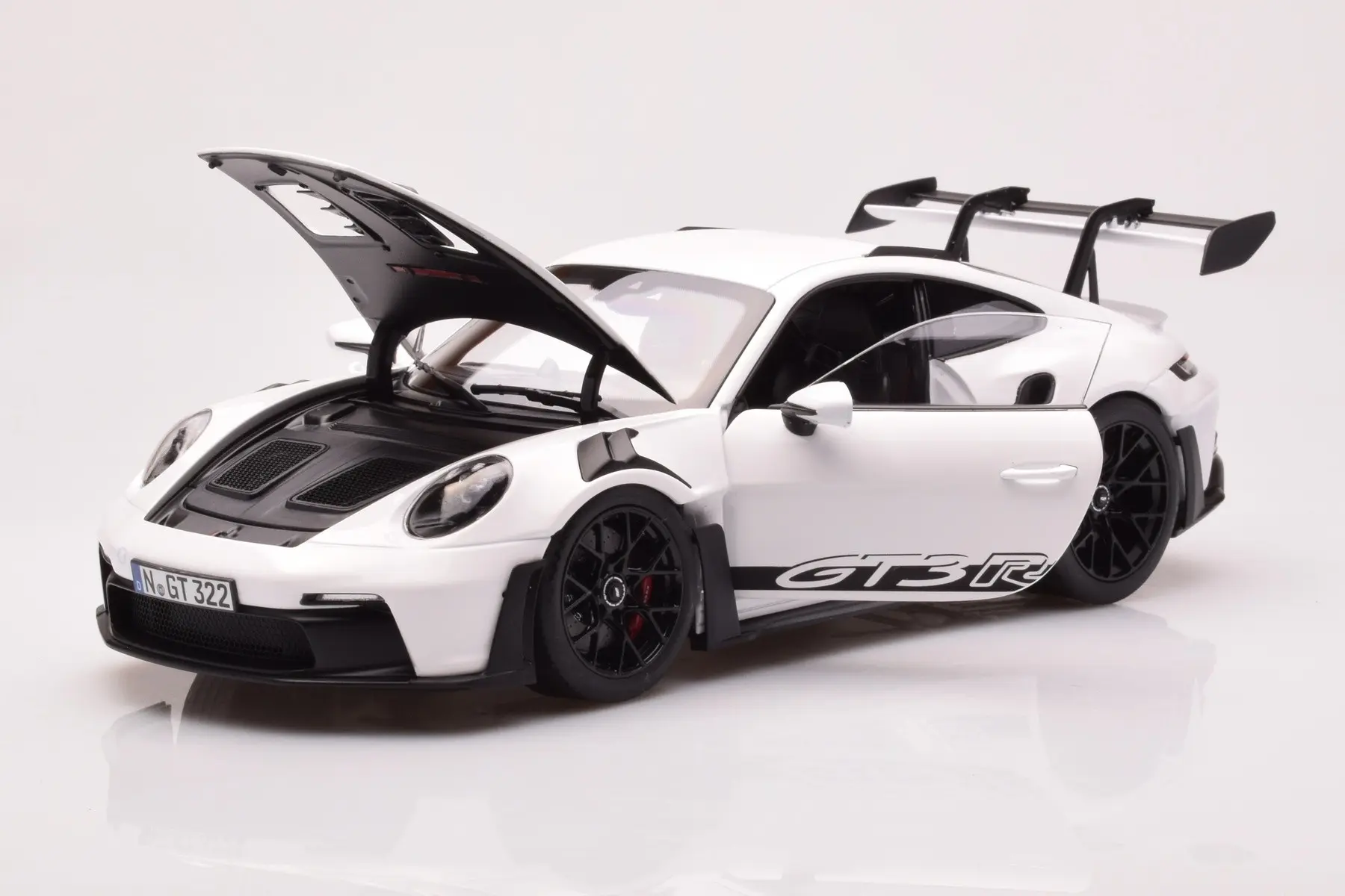 1/18 Porsche 911 (992) GT3 RS