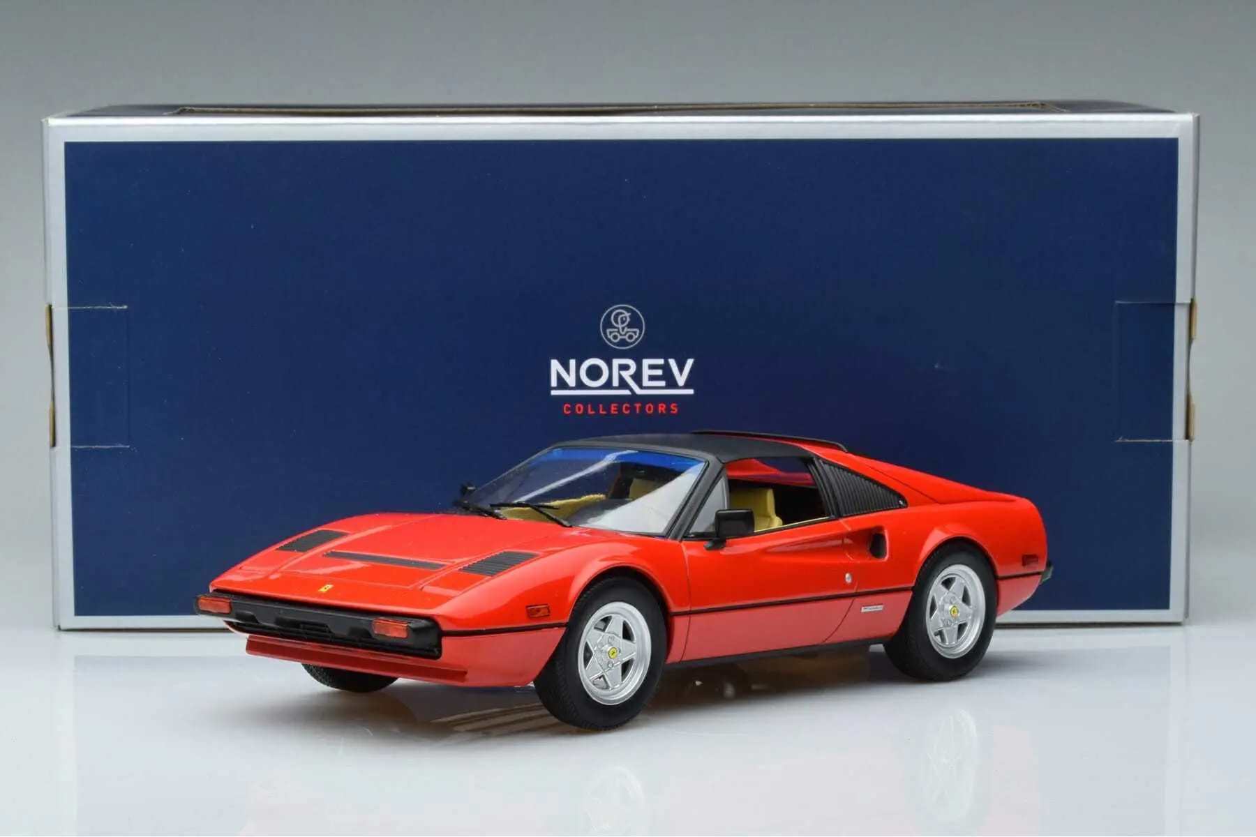 1/18 FERRAR?? 308 GTS