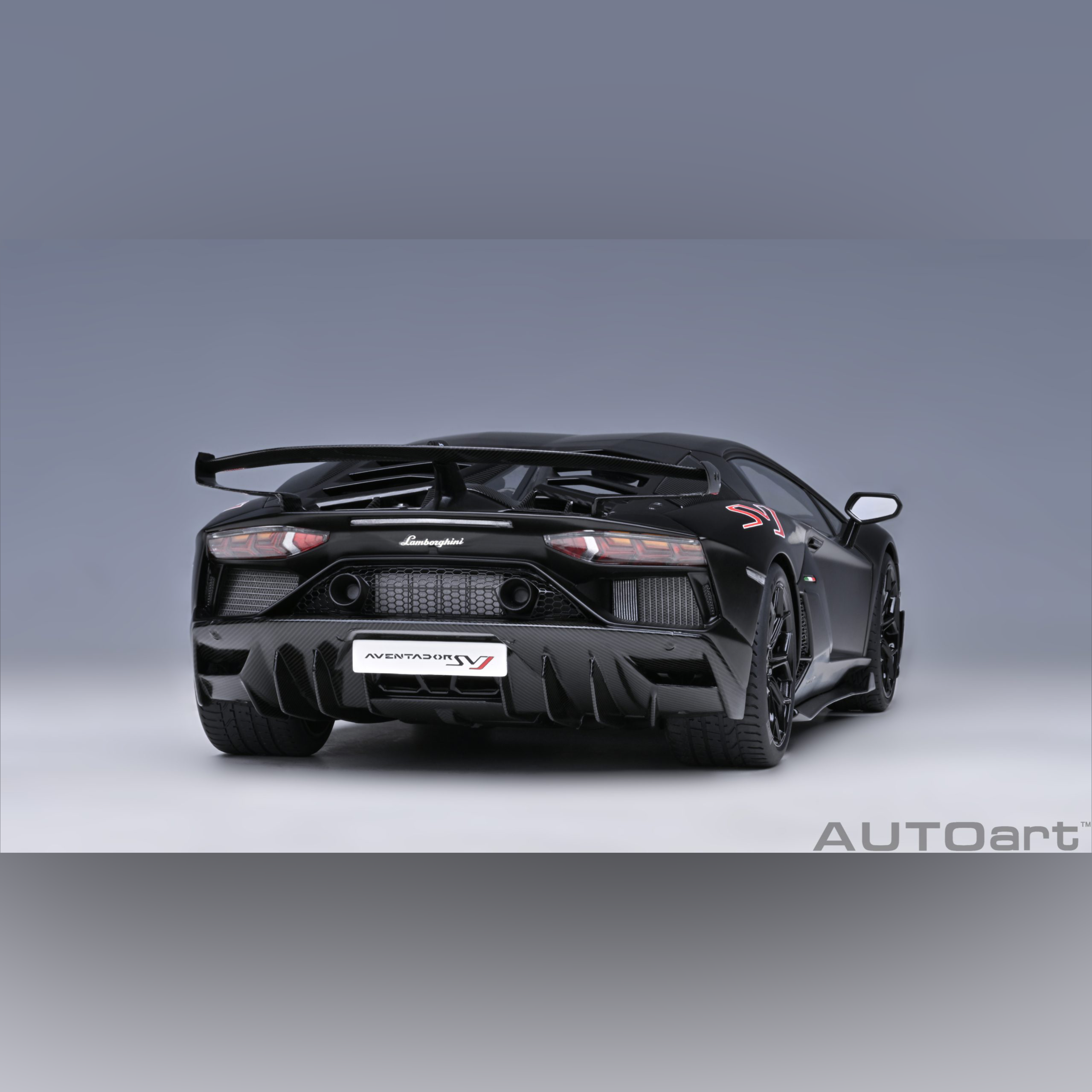 1/18 2018 LAMBORGHINI AVENTADOR SVJ