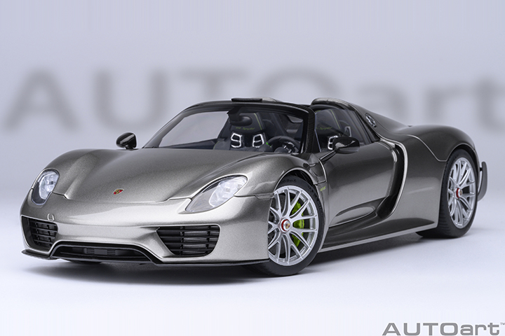 1/18 Porsche 918 Spyder Weissach Package 2013