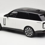 1/18 RANGE ROVER AUTOBIOGRAPHY 2024