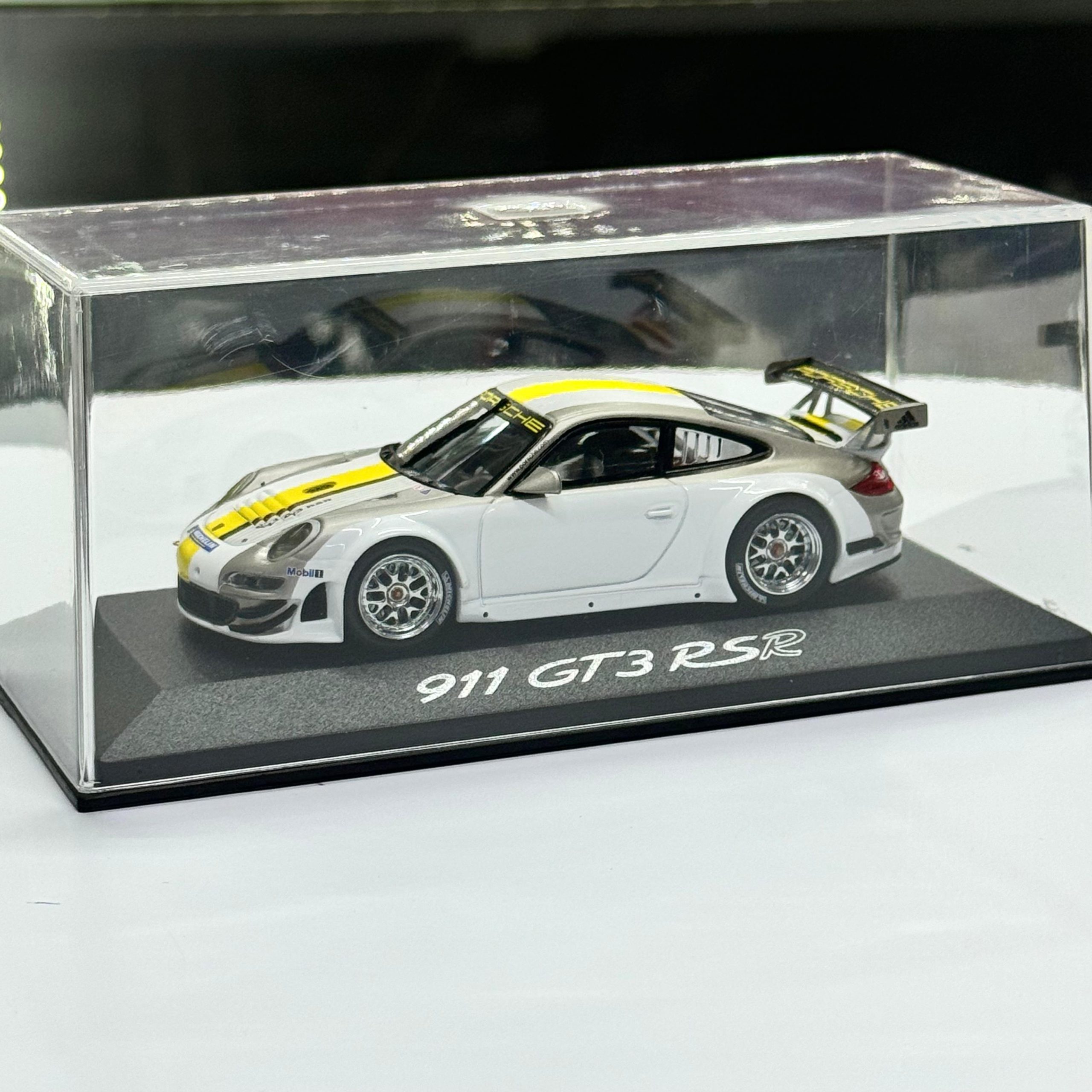 1/43 PORSCHE 911 GT3 RSR