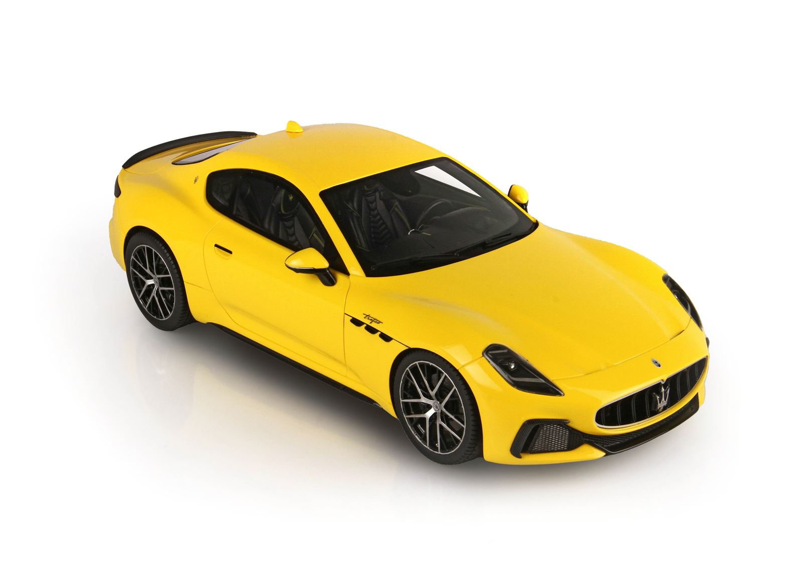 1/18 Maserati Granturismo TROFEO 2023 GIALLO CORSE