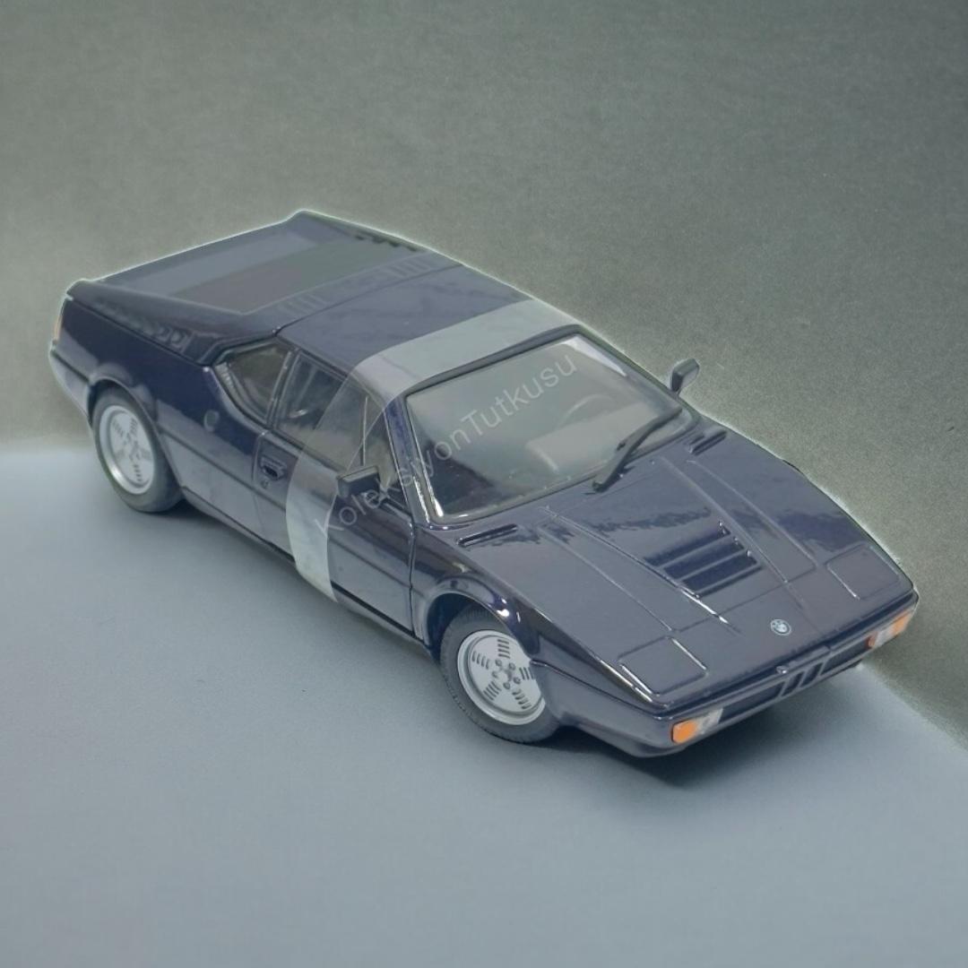 1/24 BMW M1
