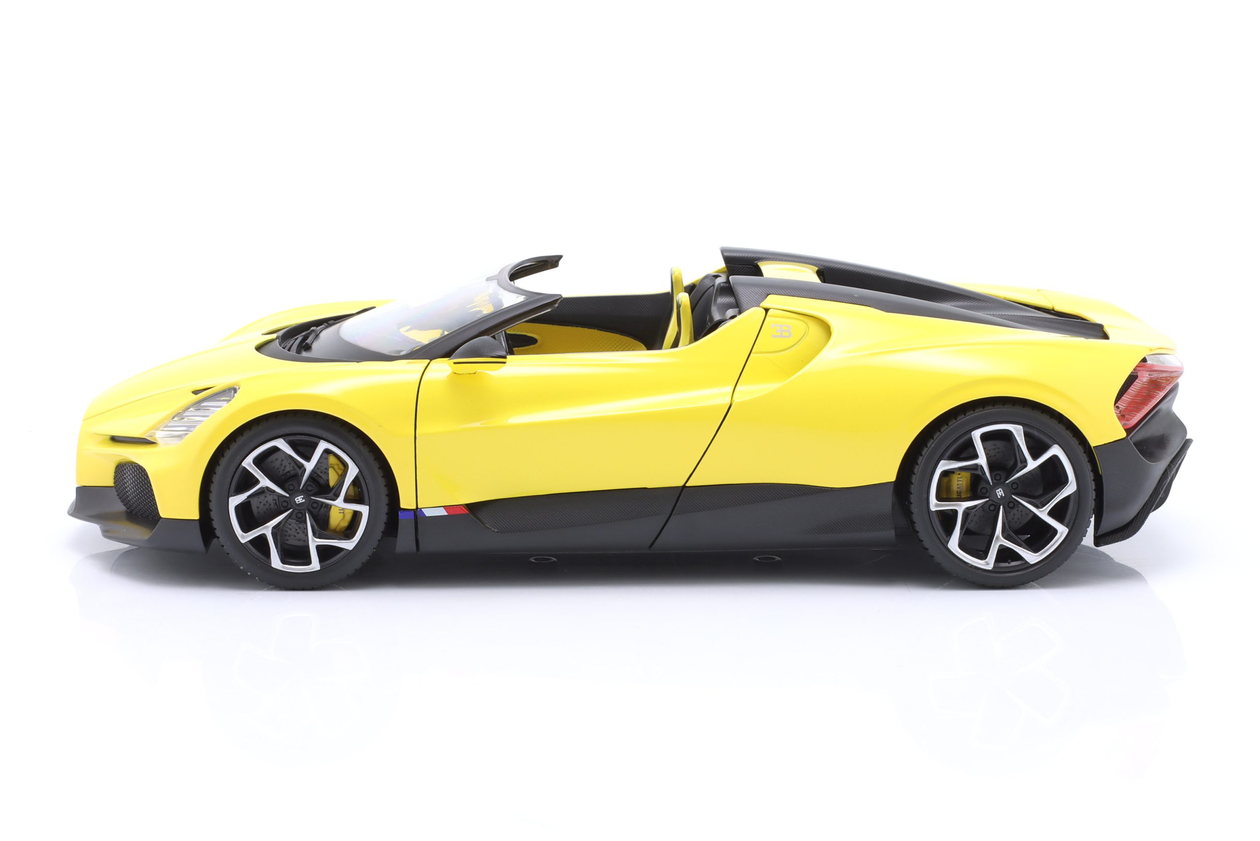 1/18 BUGATTI MISTRAL
