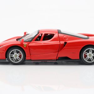 1/24 FERRARİ ENZO