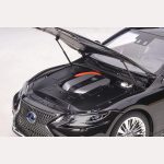 1/18 2018 Lexus LS 500h (Black)
