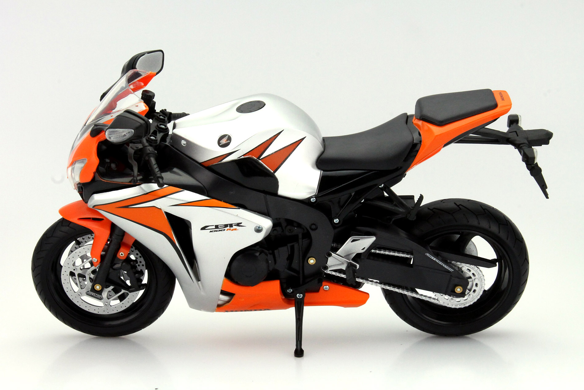 1/6 HONDA CBR1000 RR
