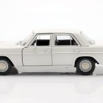 1/24 MERCEDES-BENZ 220 (W115)