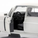 1/24 MERCEDES-BENZ 220 (W115)